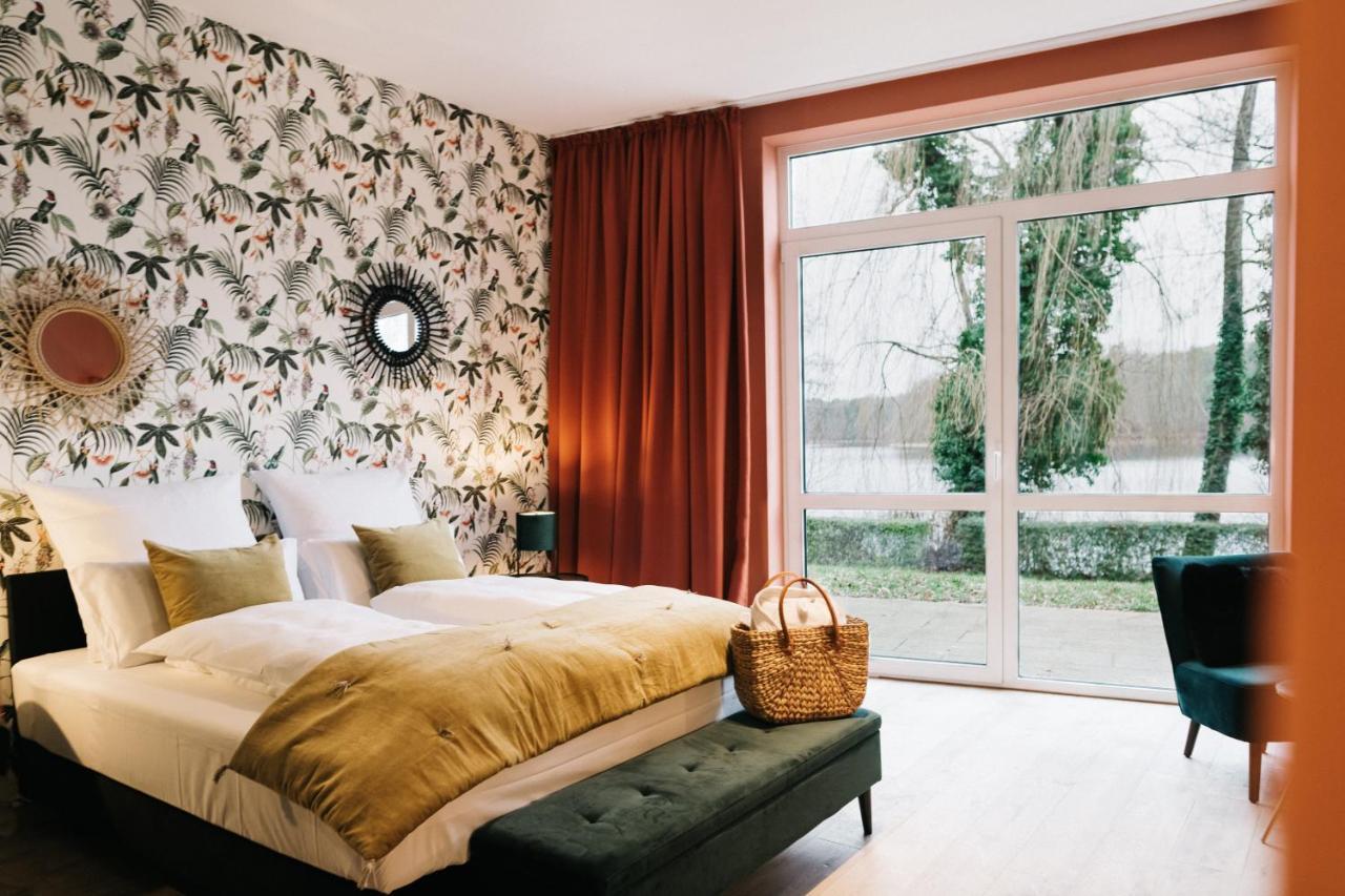 Landhaus Am See - Gaestezimmer Щраусберг Екстериор снимка